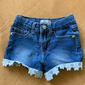Girls denim shorts size 3T